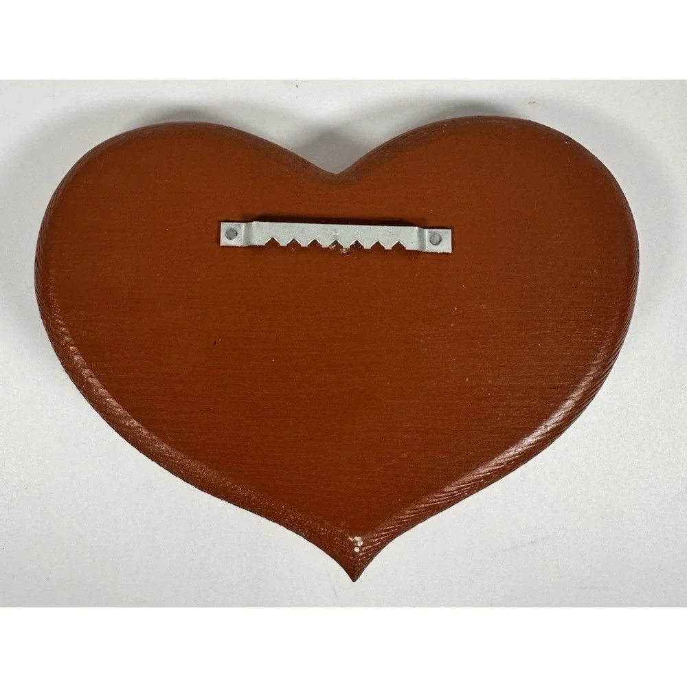 VTG Wooden Heart-Shaped Wall Plaque Hanger with a Single Peg Key Holder Red